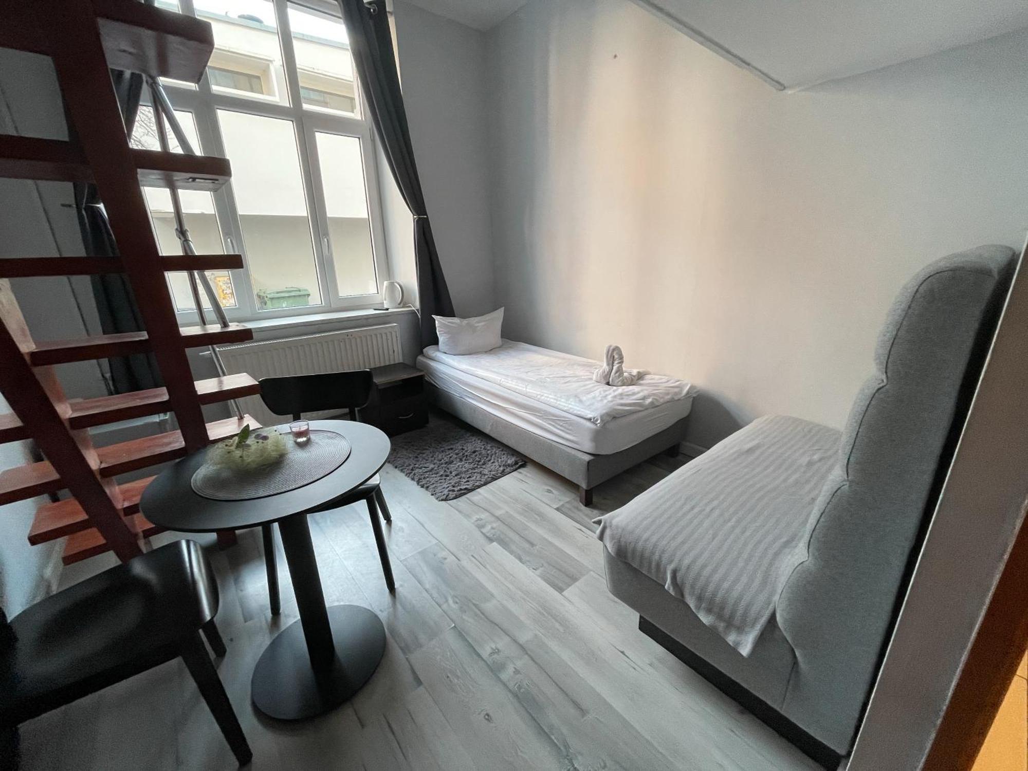 Hostel Central